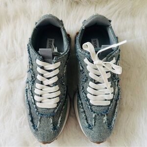 Steve Madden Memory Foam Blue Jeans Fabric Sneaker Shoes Platform size 7.5 M